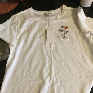 NWT EDC White  short sleeve tee shirt size medium with embroidery